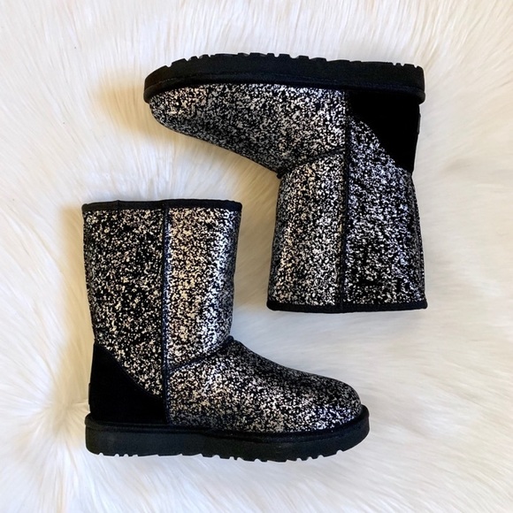 UGG Classic Short II Foil Glam Boots - Picture 3 of 8